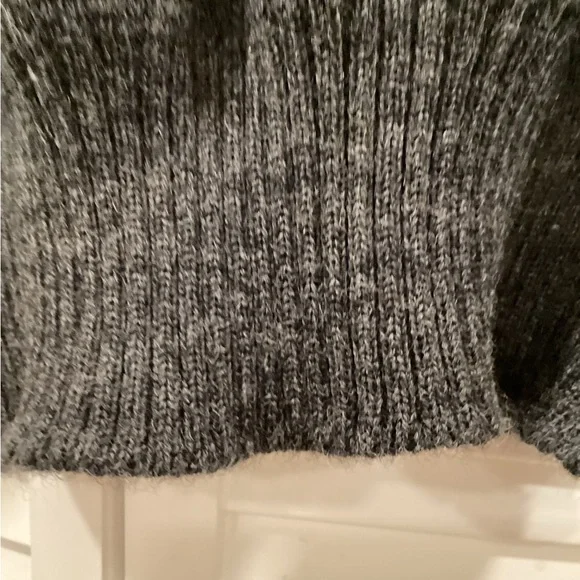 Vintage Pure Wool Patterned Sweater circa 1960s - Picture 2 of 8